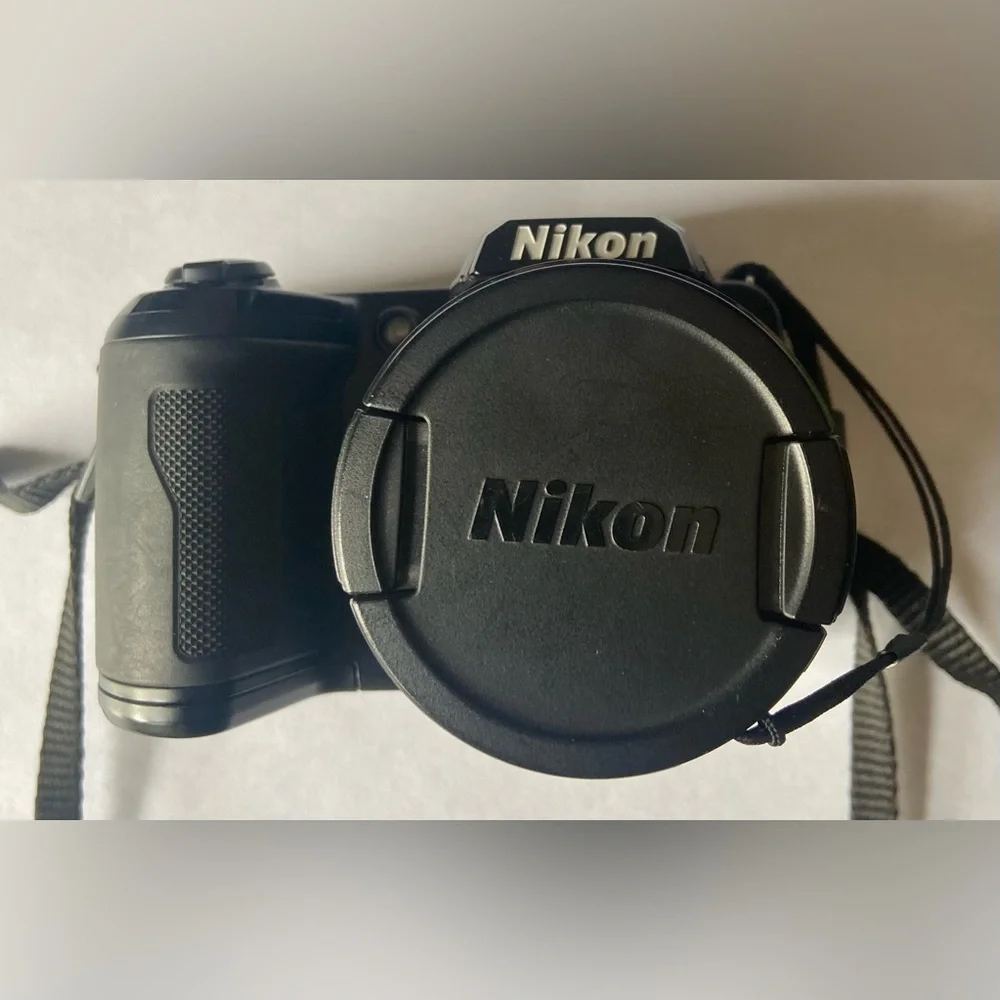 Nikon Coolpix L105 Digital Camera Black - Tested & Working